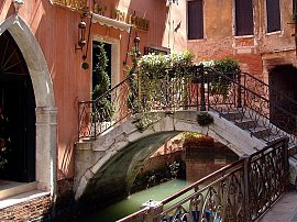 venice-gb445f0b50_1280