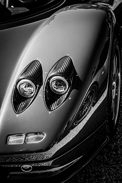 toby_parsons-headlight-3695423_1920